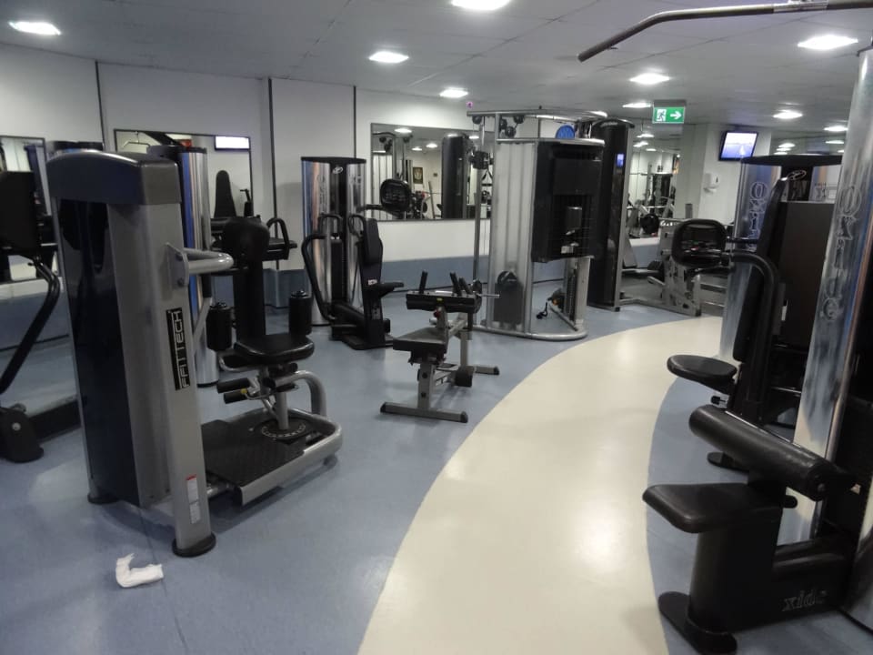 Gute Geräte im Gym db San Antonio Hotel + Spa
