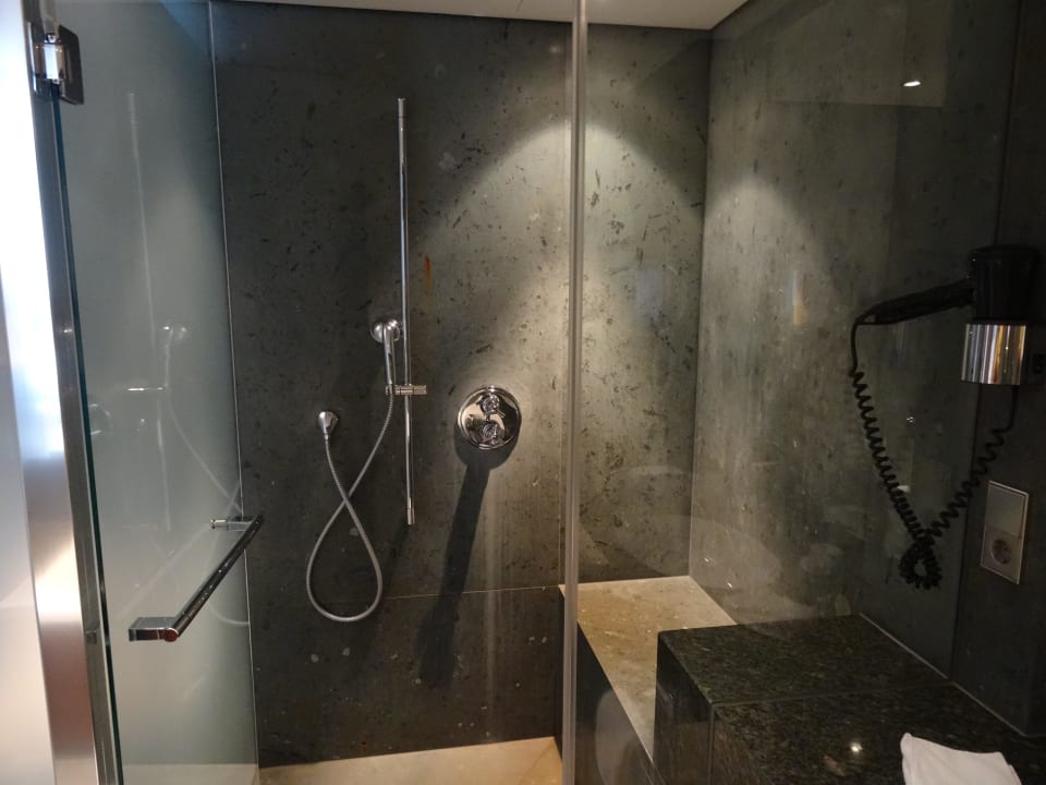 Dusche Kempinski Hotel Berchtesgaden