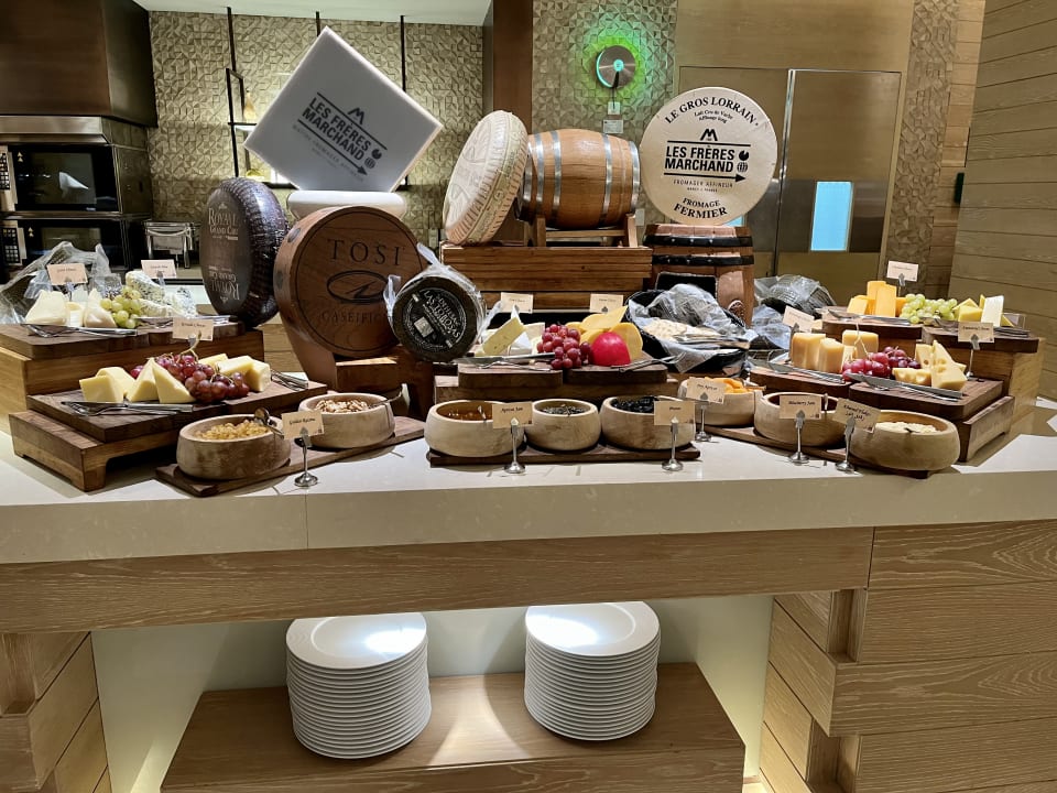 Gastro Saadiyat Rotana Resort &  Villas