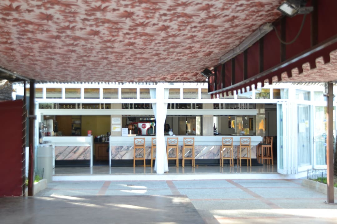 Getränke am Pool Millor Sol