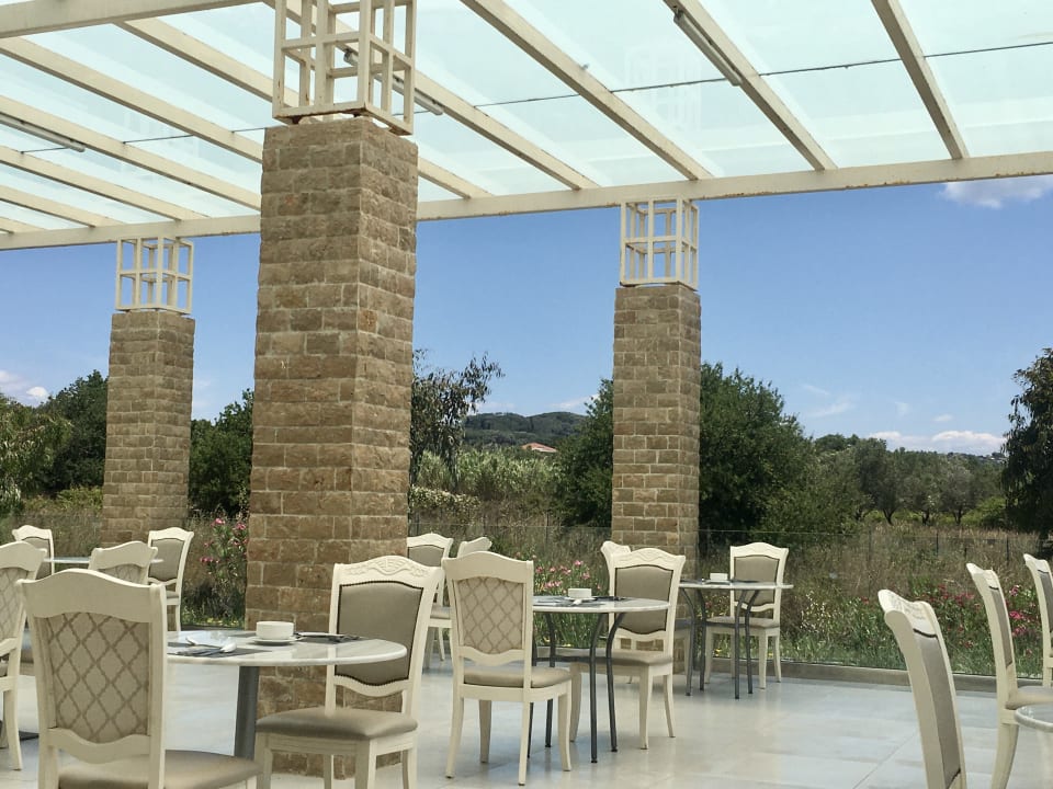 Gastro Sandy Villas Resort