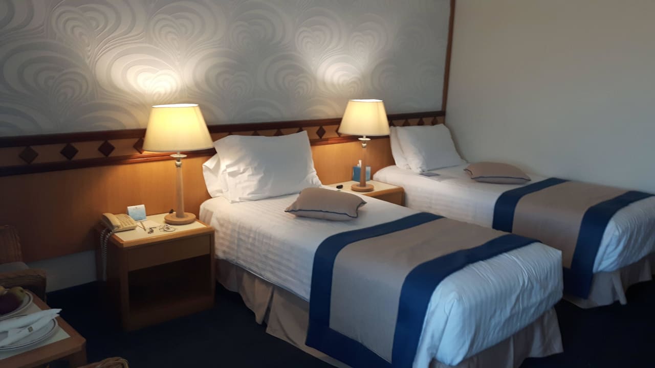 Betten getrennt ??? Constantinou Bros Athena Beach Hotel