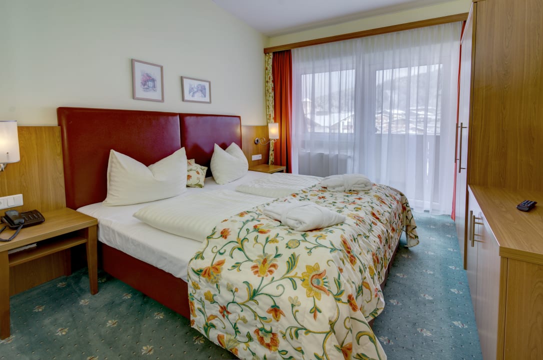 Familiezimmer Kitzsteinhorn - Schlafzimmer  Vötters Verwöhnhotel Kaprun