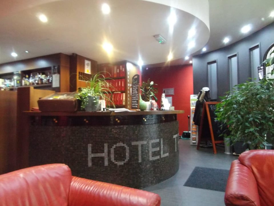 Rezeption Hotel Tristar