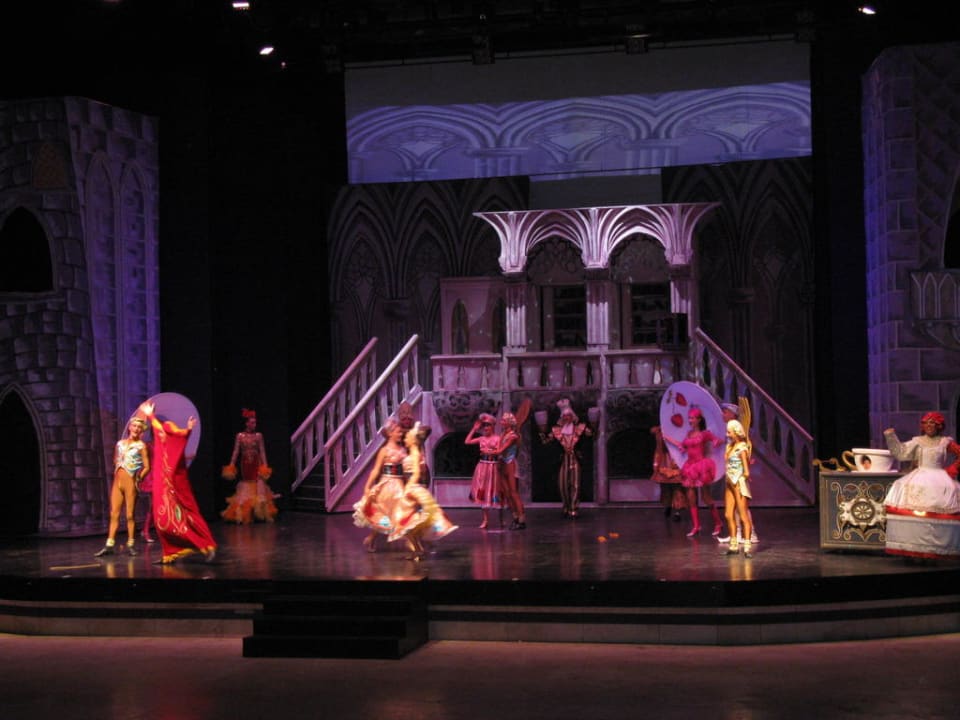 Musical Beauty & Beast Abendveranstaltung Güral Premier Tekirova