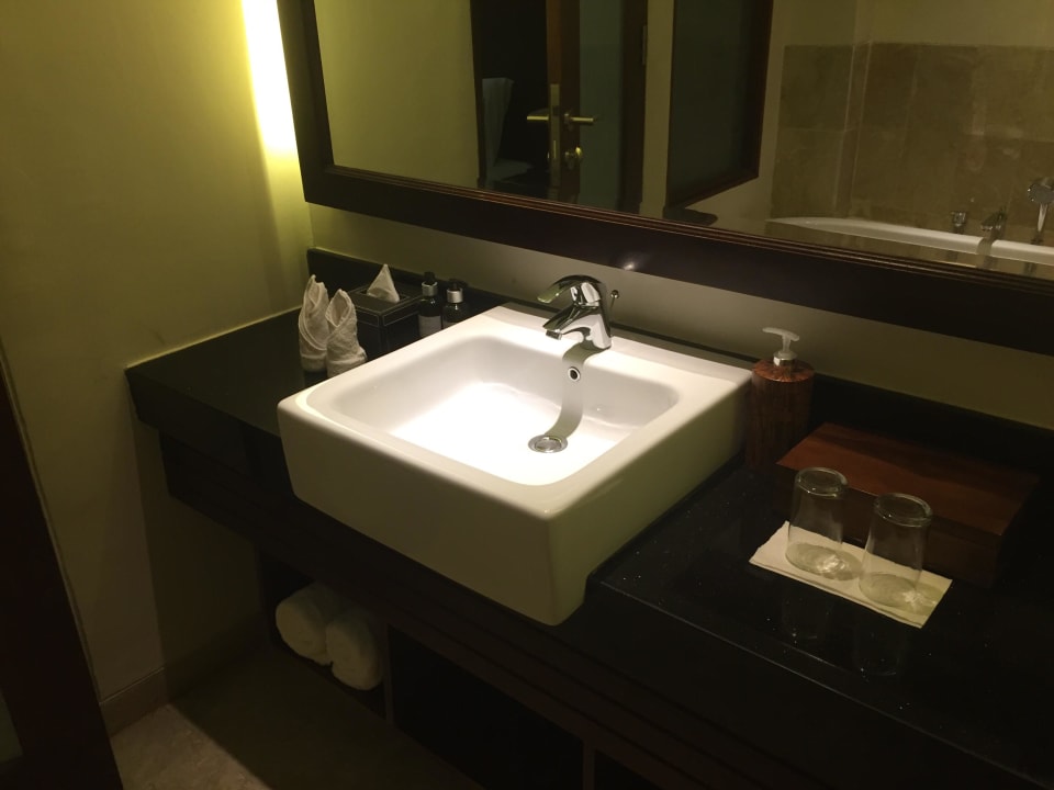 Alles sehr sauber... Ubud Village Hotel