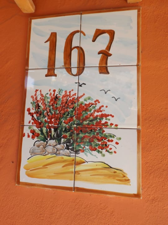 Hausnummer HL Miraflor Suites Hotel