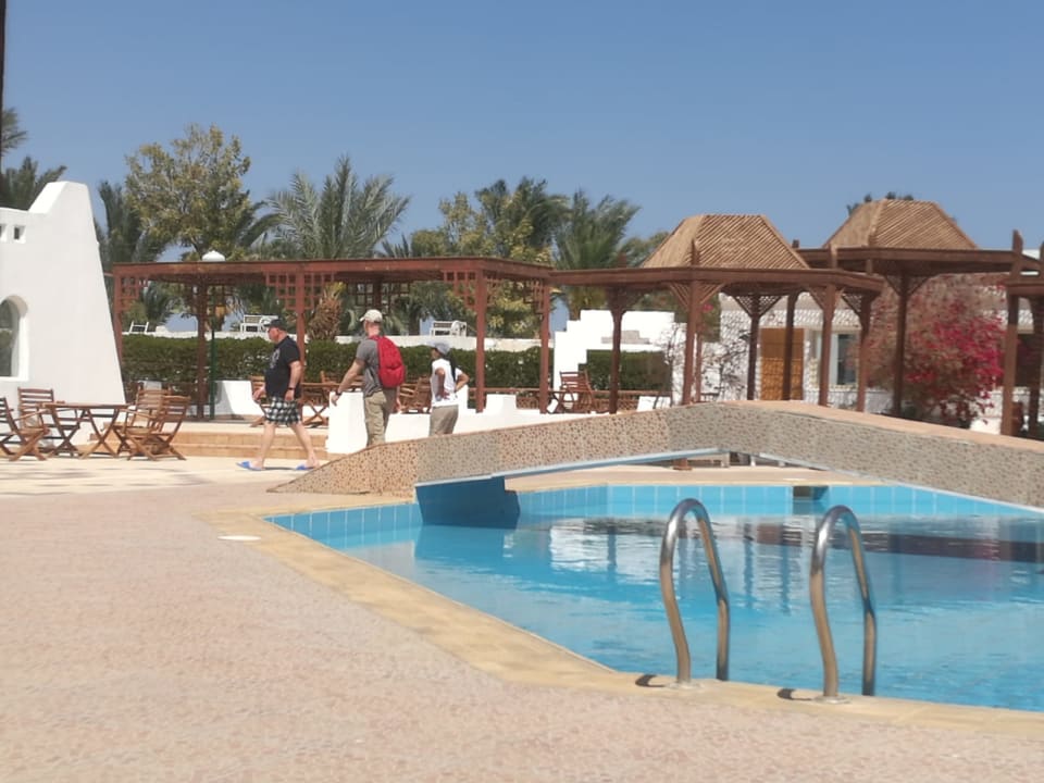 Pool Menaville Safaga