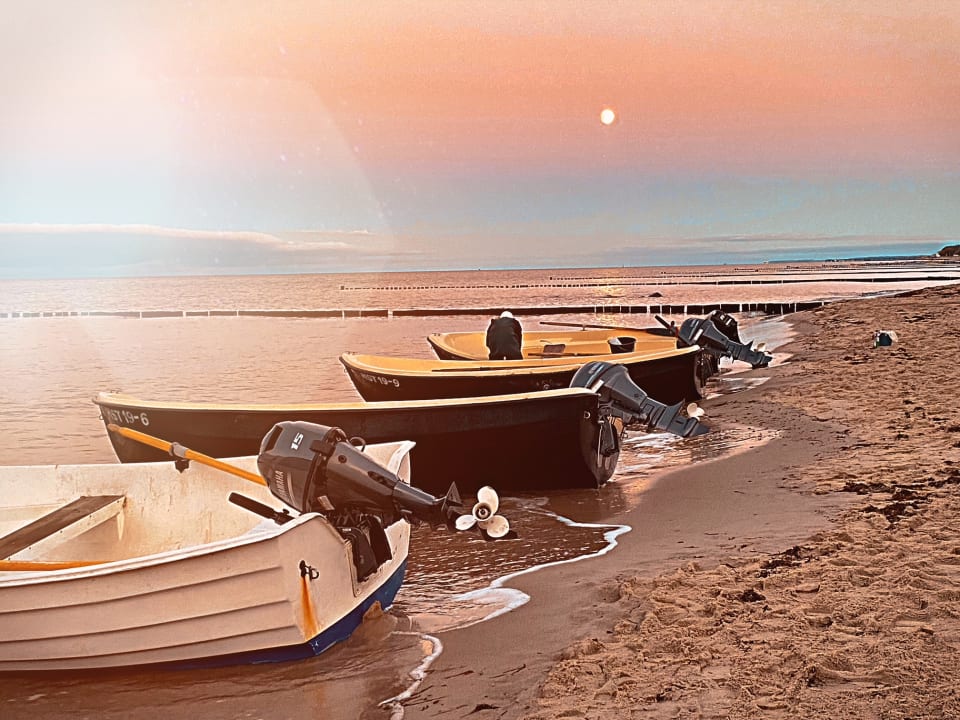 Strand feels Beach Club Hotel