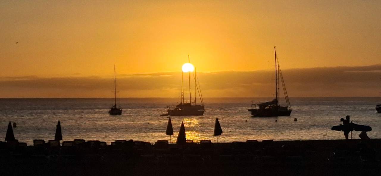 Strand Parque Santiago III Official