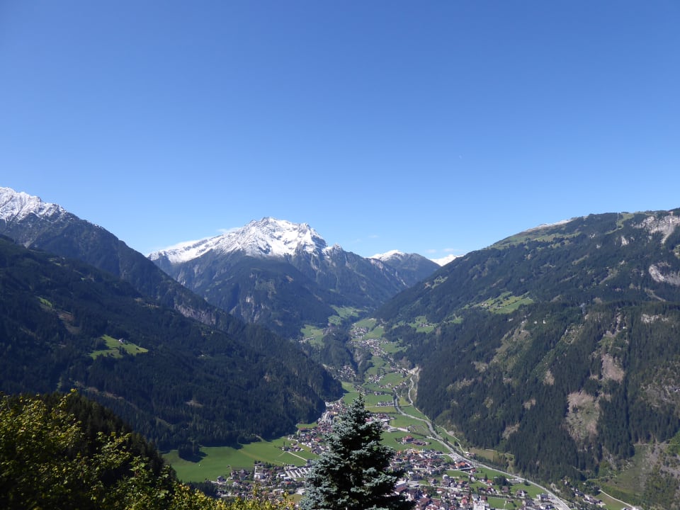Ausblick ZillergrundRock Luxury Mountain Resort