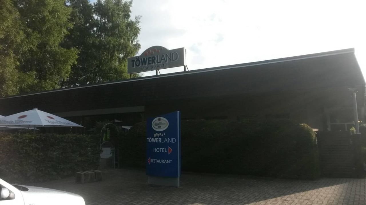 Hotel vom Parkplatz aus gesehen Bergmark Hotel