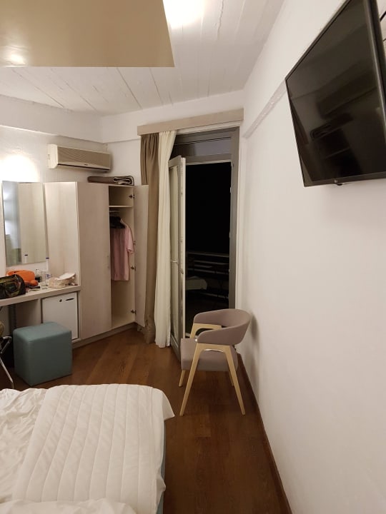 Sehr eng The Grove Seaside Hotel