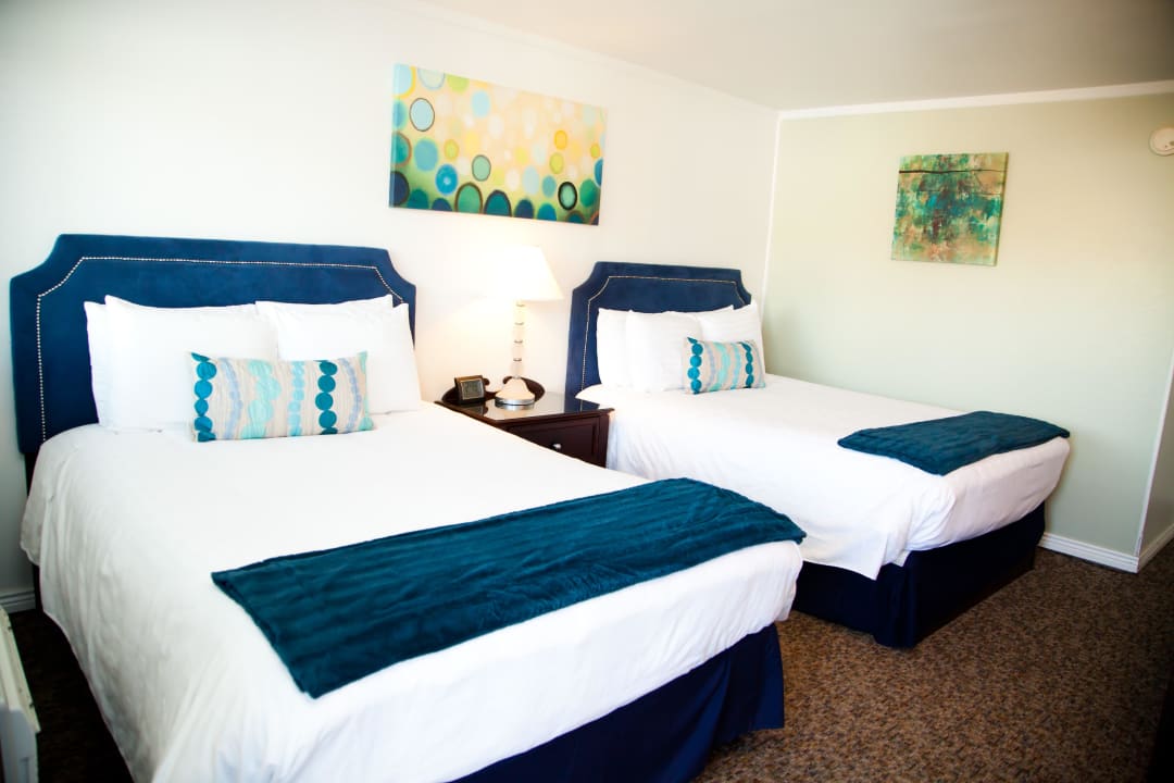 Deluxe Double Queen Quail Park Lodge