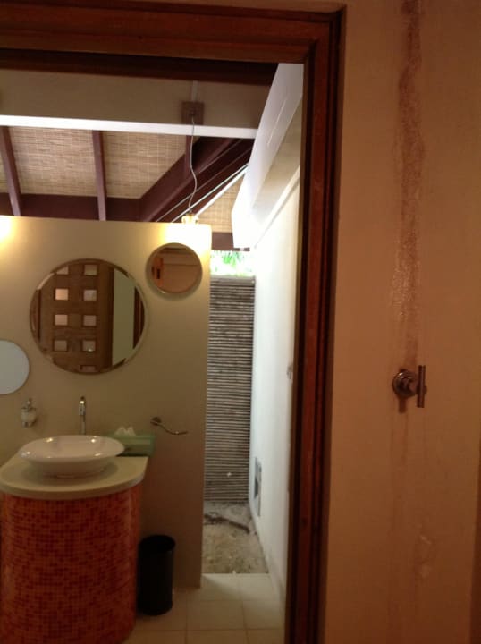 Wand Toilette Island Restaurant  LUX South Ari Atoll