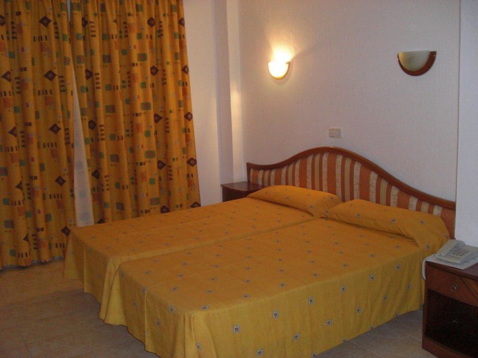 Das Bett R2 Veronica Beach Hotel