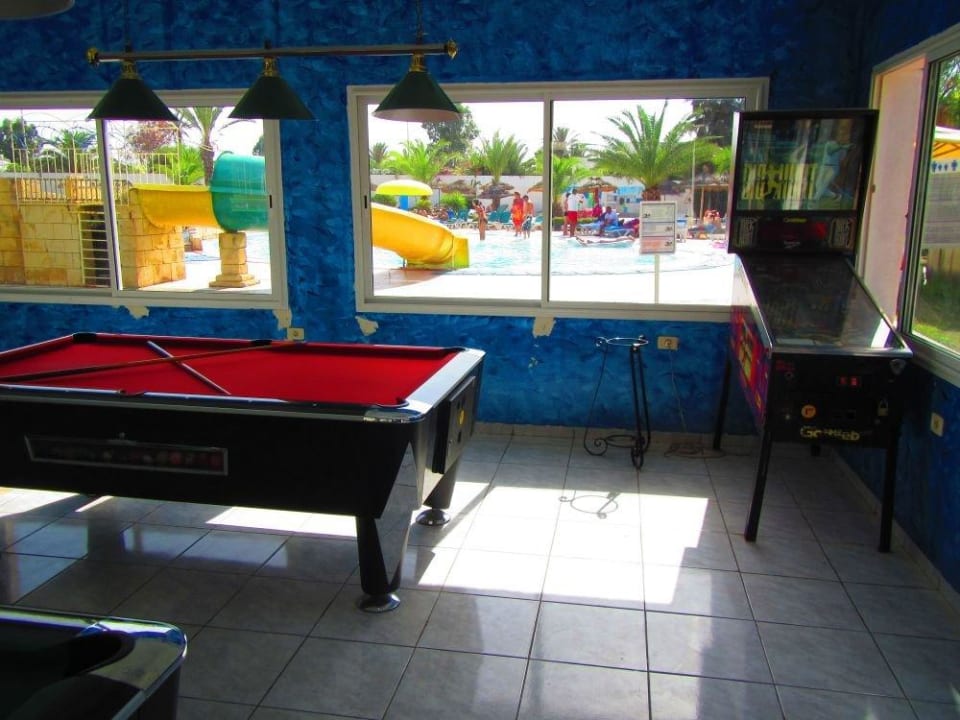 Kostenpflichtiges Billiard Houda Golf & Beach Club
