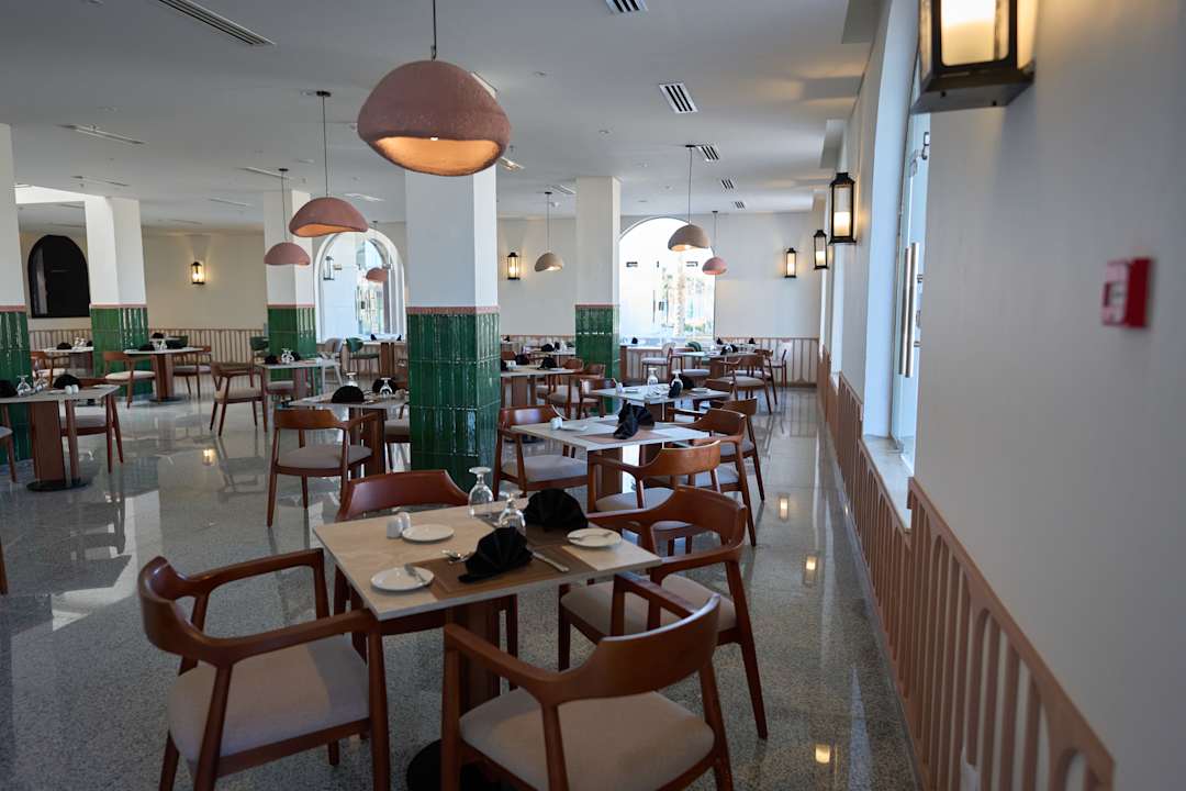 Gastro Diamond Beach by Pearl Resort