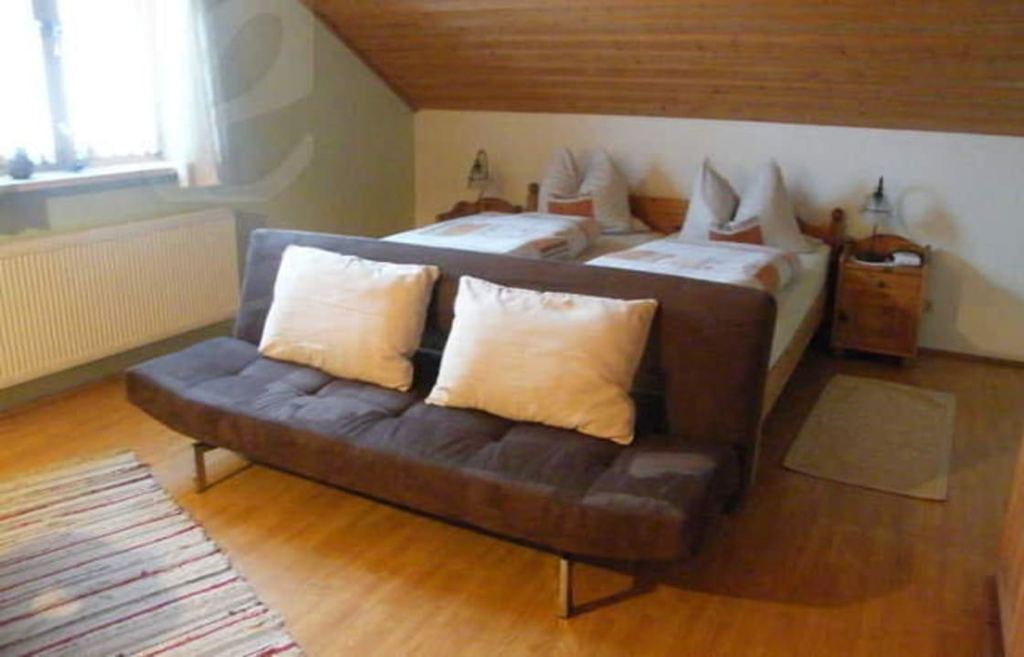 Modern eingerichtete und geräumige Wohnungen Franzlbauernhof