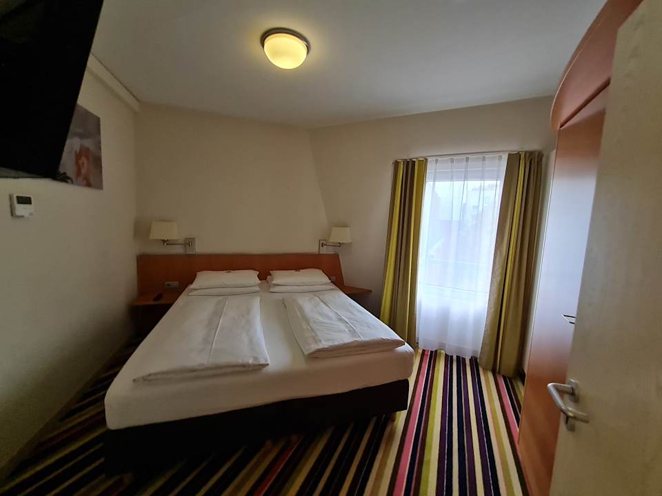 Zimmer H+ Hotel Köln Hürth