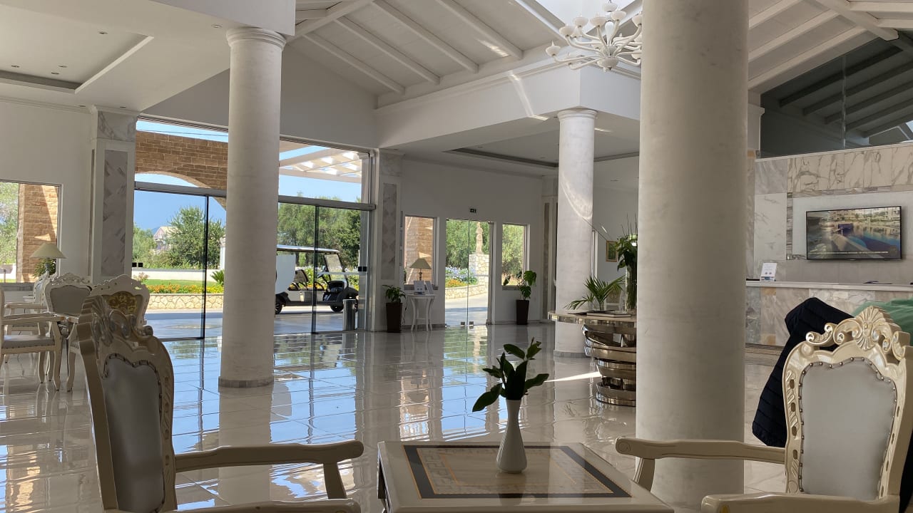 Lobby Sandy Villas Resort