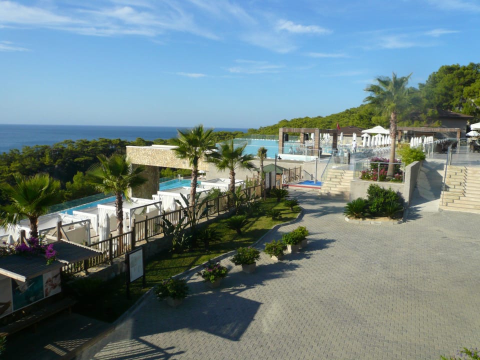 Blick vom oberen Pool aufs Grün TUI BLUE Seno - Adults Only