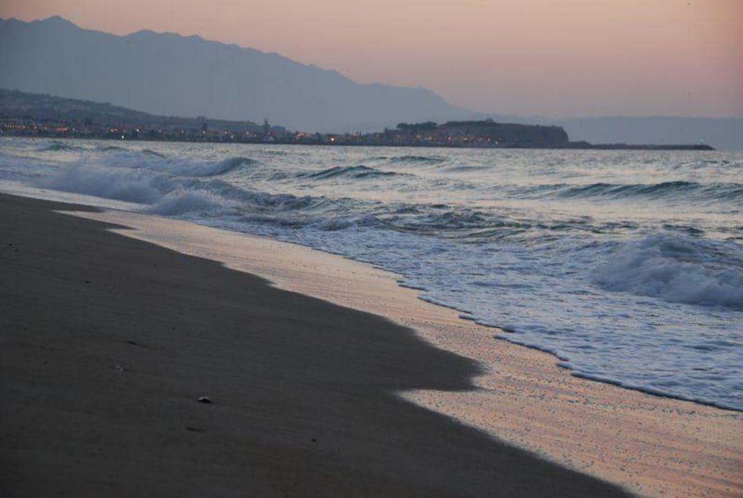 Widok z plaży na rethymnon Dimitrios Village Beach Resort