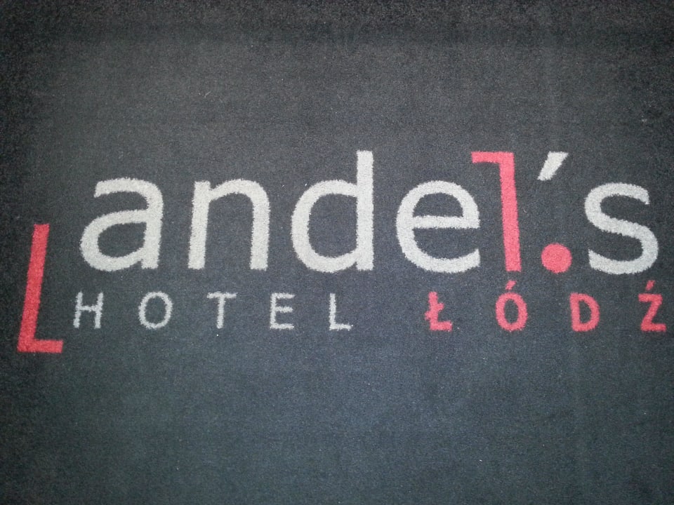 Teppich mit Beschriftung Vienna House Andel's Lodz