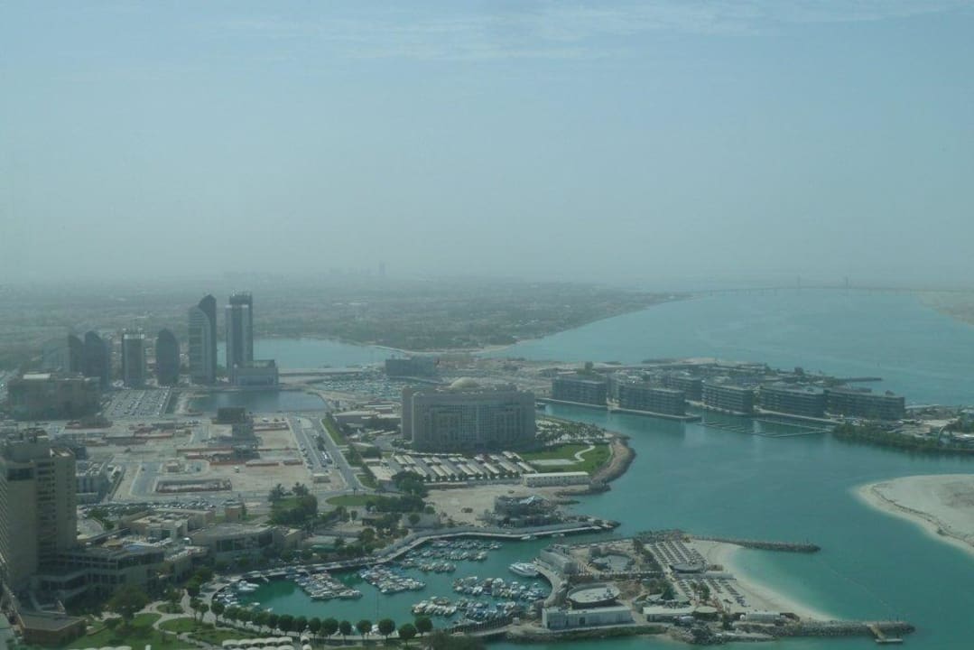 Ausblick vom 33. Stock Conrad Abu Dhabi Etihad Towers