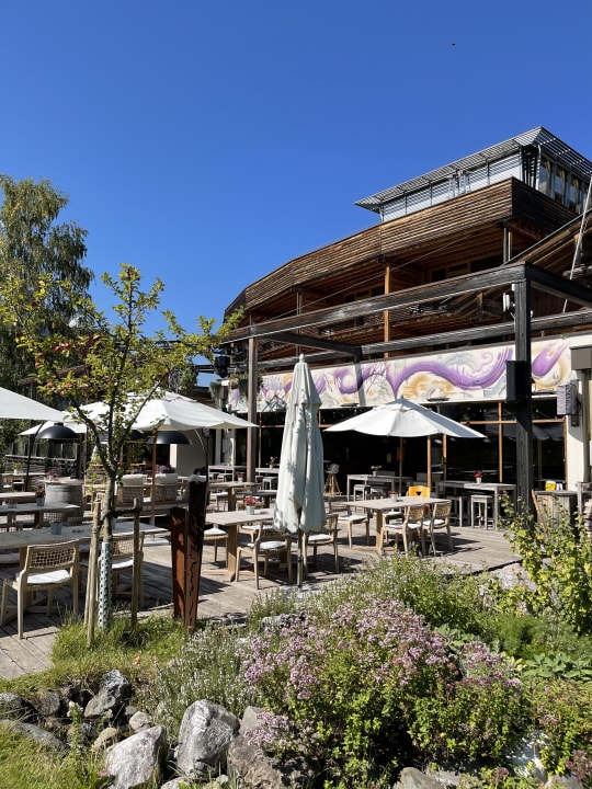 Außenansicht Holzhotel Forsthofalm