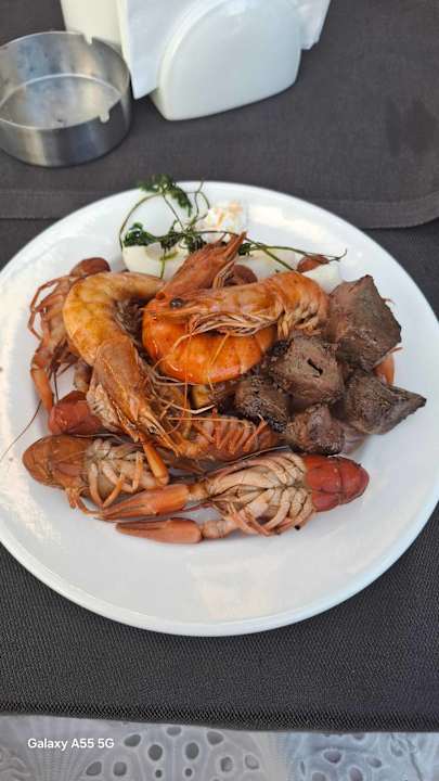 Gastro Terrace Elite Resort