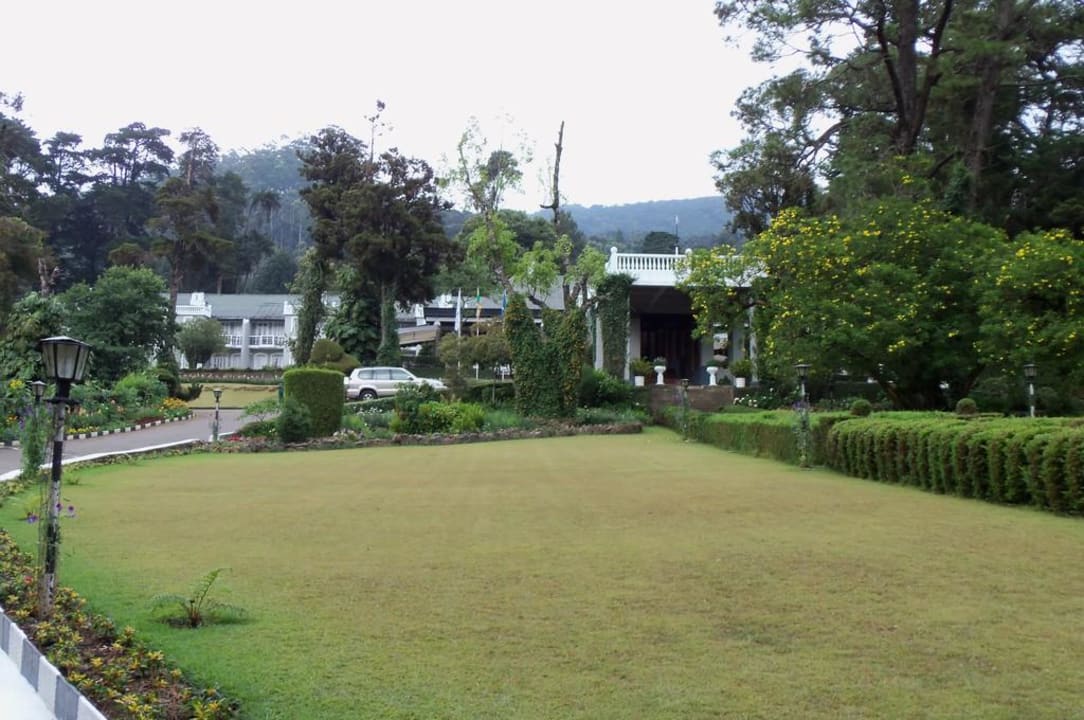 Einfahrt zum Hotel Hotel Jetwing St.Andrew's