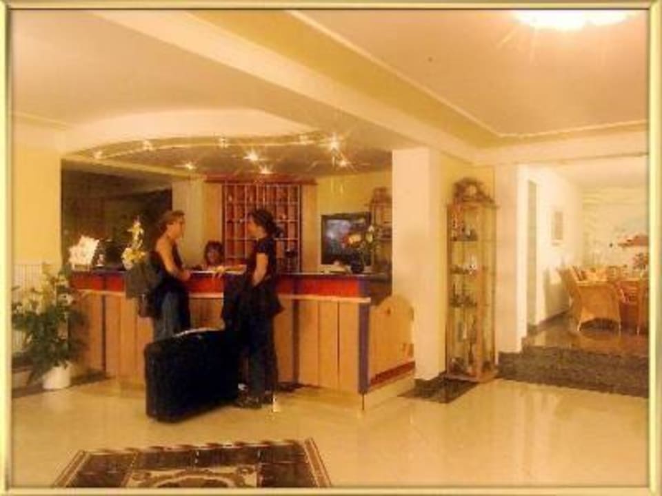 Lobby/Eingang Hotel Victoria