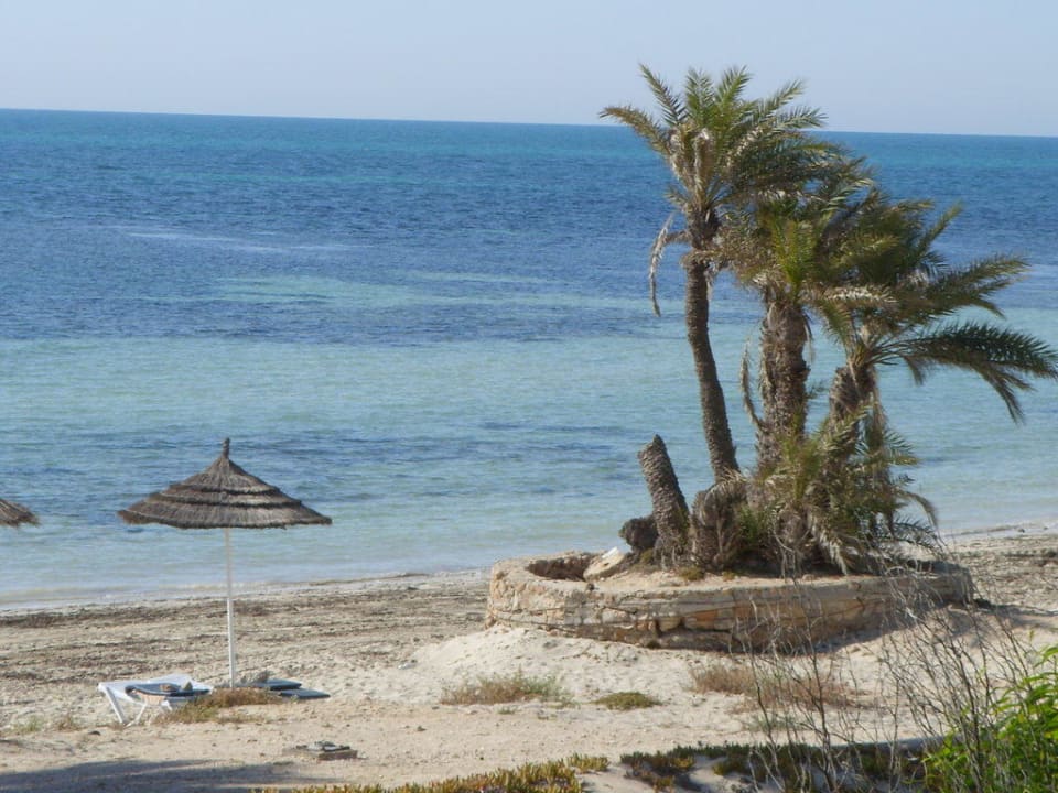 Strand direkt unterhalb des Bungalows Hotel El Mouradi Djerba Menzel