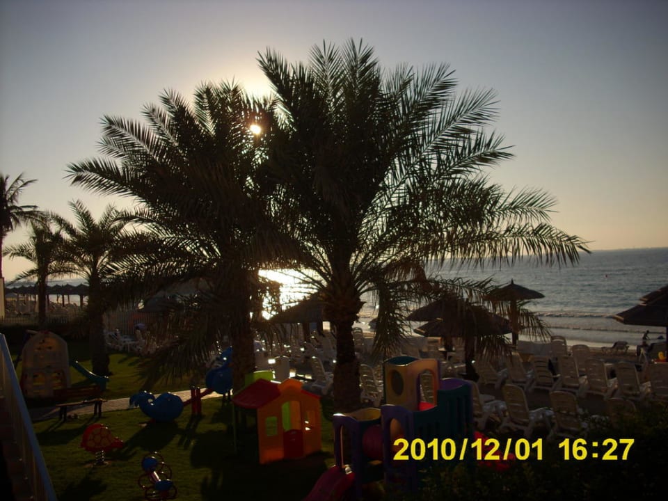 Sonnenuntergang Al Seef Beach Hotel