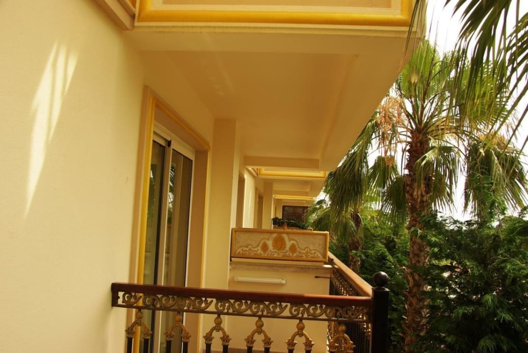 1102 Beh.Zimmer Sicht vom Balkon Diamond Excellence Resort & Spa