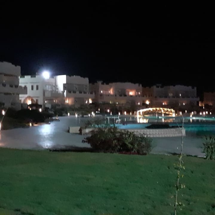 Außenansicht Laguna Beach Marsa Resort
