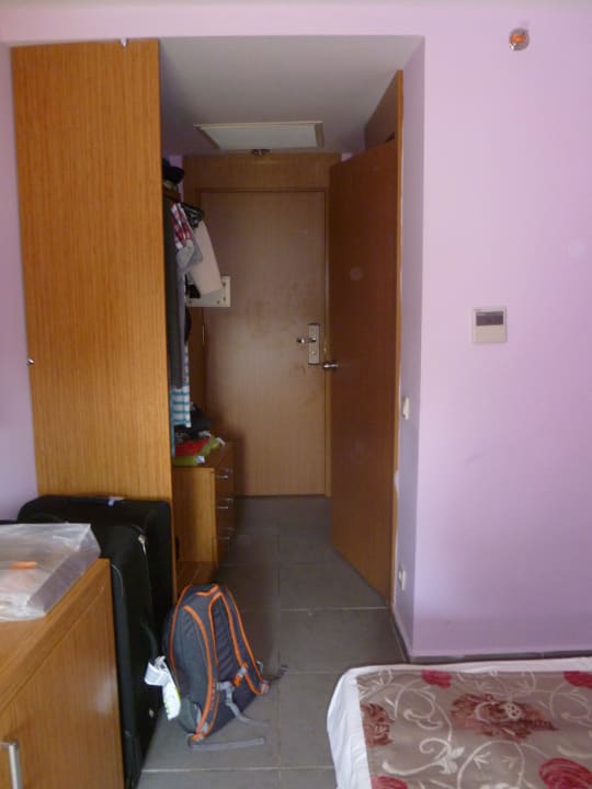 Schmales Zimmer aber sehr sauber Vita Silva Hotel