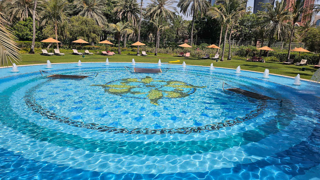 Pool Emirates Palace Mandarin Oriental