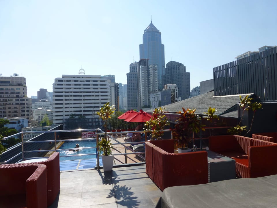 Blick auf den Pool Hotel Solo Sukhumvit 2