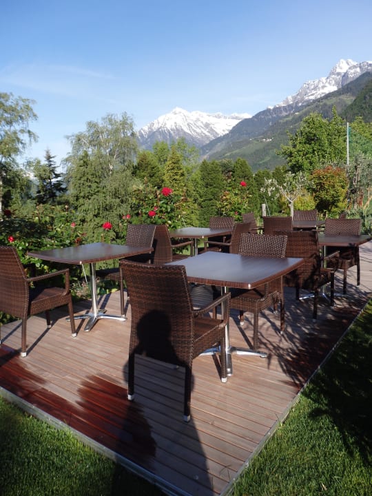 Terrasse zum Frühstücksbereich Panoramahotel Am Sonnenhang