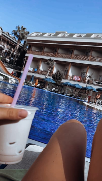 Pool Can Garden Resort