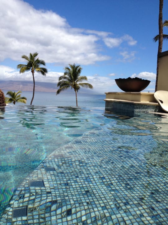Infinity Pool Hotel Four Seasons Resort Maui at Wailea