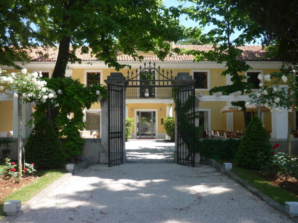 Reception view Falkensteiner Hotel Adriana