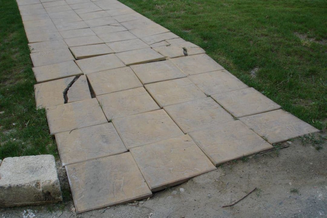 Weg zum Restaurante Governatore Club Esse Sunbeach