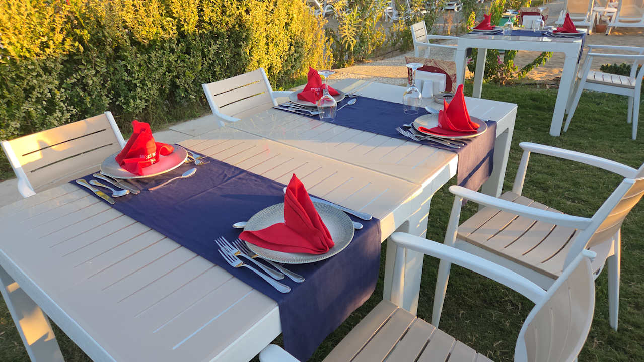 Strand Side Story Resort & Spa