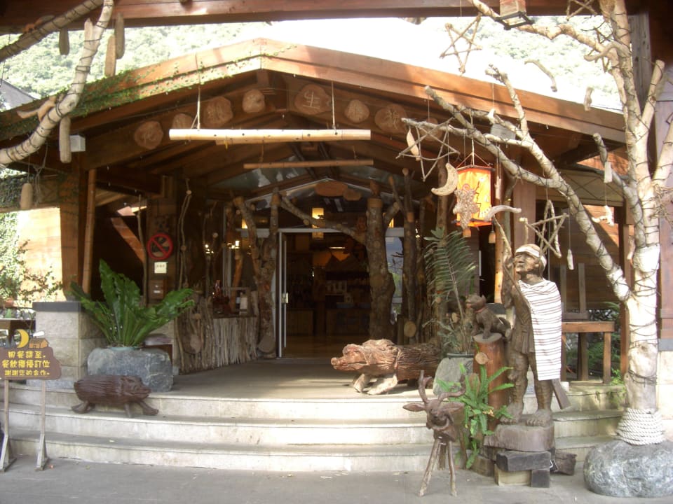 Hoteleingang Hotel Leader Village Taroko