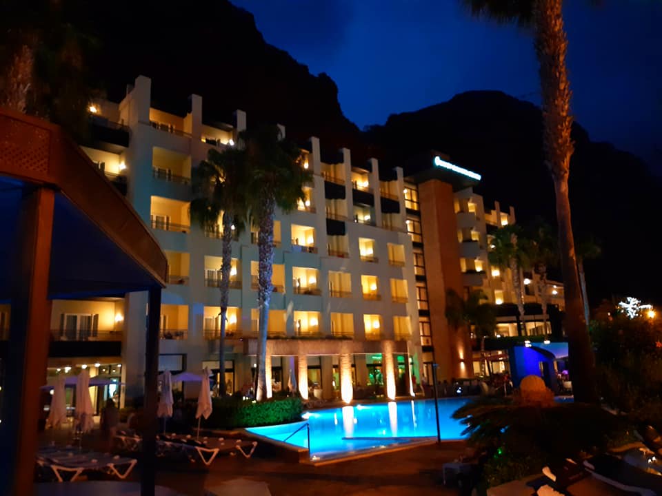 Außenansicht Calheta Beach