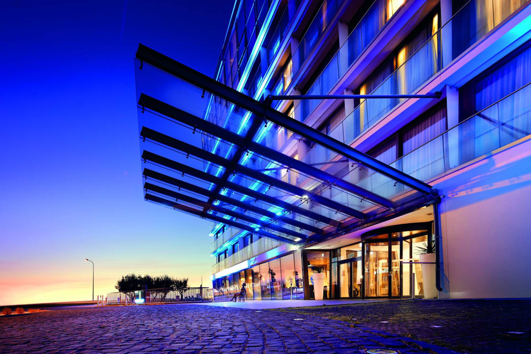 Entrance / Wejście Marine Hotel by Zdrojowa