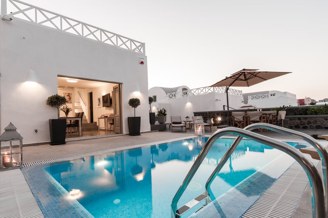 Pool Mathios luxury Homes